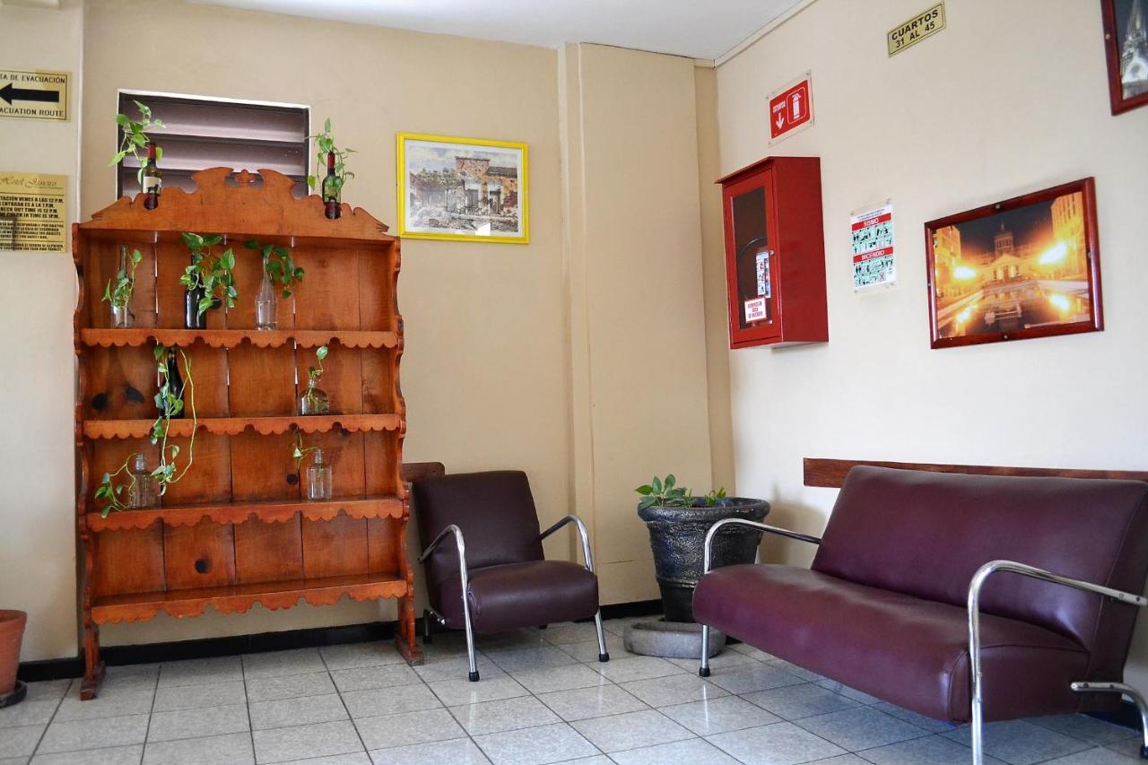 Hotel Janeiro Guadalajara Kültér fotó