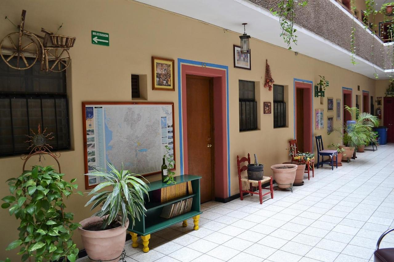 Hotel Janeiro Guadalajara Kültér fotó