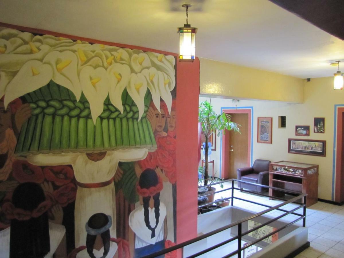 Hotel Janeiro Guadalajara Kültér fotó