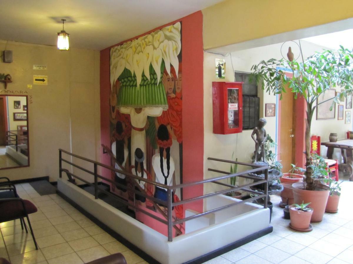 Hotel Janeiro Guadalajara Kültér fotó